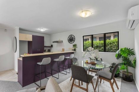 Photo of property in 8a Flynn Street, Birkdale, Auckland, 0626