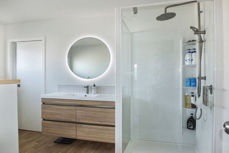 Photo of property in 19 Johnston Street, Foxton, 4814