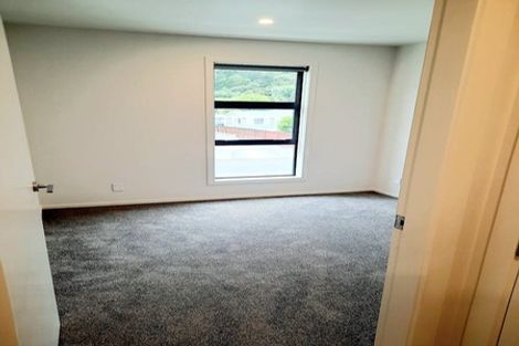 Photo of property in 2/240 Stokes Valley Road, Stokes Valley, Lower Hutt, 5019