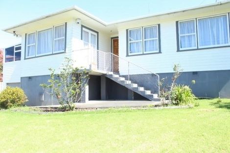 Photo of property in 39 Ennis Avenue, Pakuranga Heights, Auckland, 2010