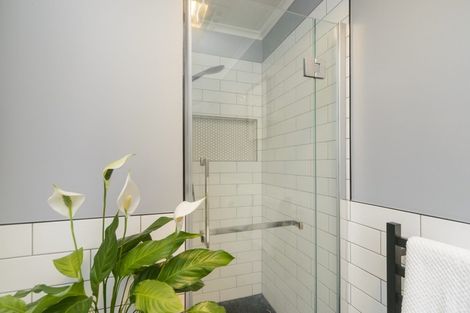 Photo of property in 15 Flemington Lane, Awapuni, Palmerston North, 4412