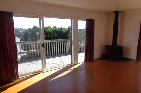 Photo of property in 42 Lilburn Crescent, Massey, Auckland, 0614