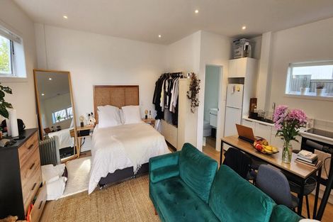 Photo of property in 37 Gulf View Road, Murrays Bay, Auckland, 0630