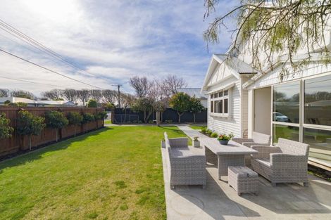Photo of property in 40 Stapletons Road, Richmond, Christchurch, 8013