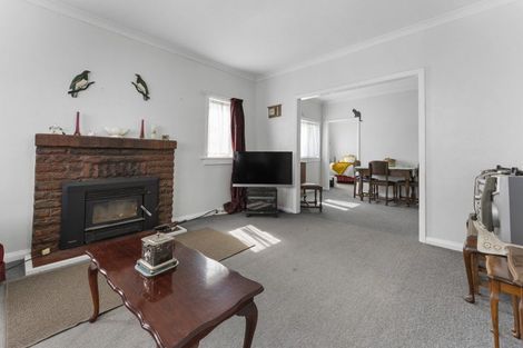 Photo of property in 13 Mckenzie Street, Levin, 5510