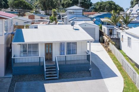 Photo of property in 12 Fyfe Road, Waihi Beach, 3611