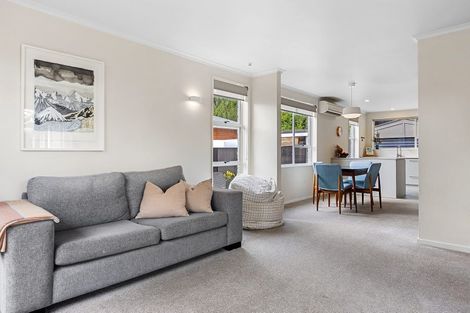 Photo of property in 42 Palatine Terrace, Saint Martins, Christchurch, 8022
