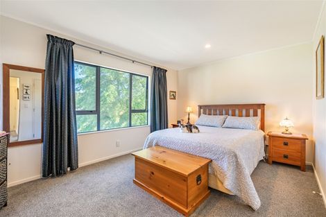 Photo of property in 25a Pinehaven Road, Pinehaven, Upper Hutt, 5019