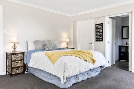 Photo of property in 72 Ridgetop Way, Oruanui, Taupo, 3384