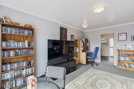 Photo of property in 2/220 Coronation Avenue, Welbourn, New Plymouth, 4310