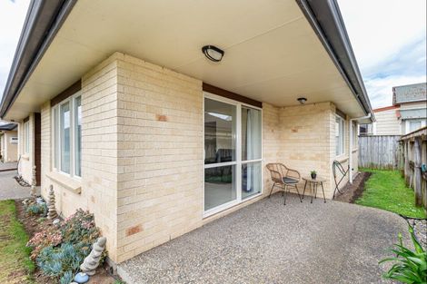 Photo of property in 66 Weraroa Road, Levin, 5510