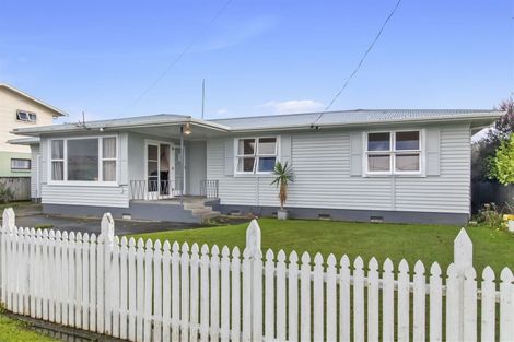 Photo of property in 6 Flora Street, Paeroa, 3600