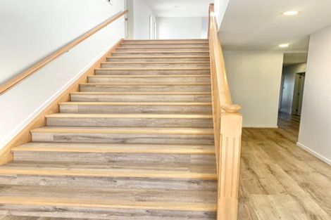 Photo of property in 31 Churchill Road, Murrays Bay, Auckland, 0630