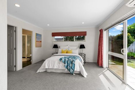 Photo of property in 12 Dan Tori Place, Orewa, 0931