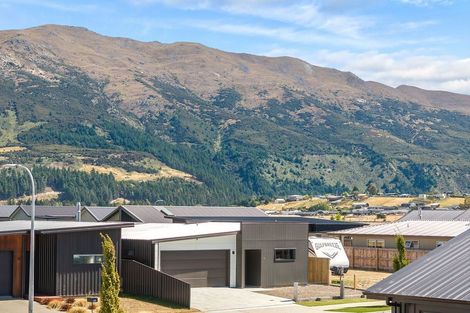 Photo of property in 28 Dunn Street, Lake Hawea, 9382