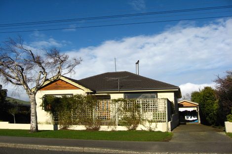 Photo of property in 11 Huia Street, Waikiwi, Invercargill, 9810