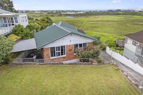 Photo of property in 15 Prangley Avenue, Mangere, Auckland, 2022