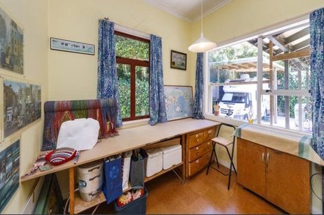 Photo of property in 24 Weston Avenue, Roslyn, Palmerston North, 4414