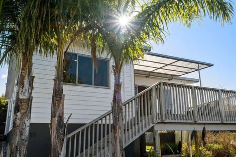 Photo of property in 900b Whangaparaoa Road, Manly, Whangaparaoa, 0930