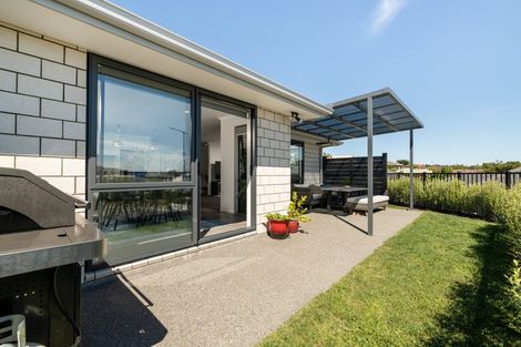 Photo of property in 1 Albatross Lane, Welcome Bay, Tauranga, 3112