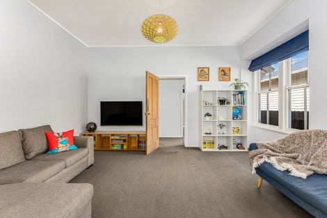 Photo of property in 37 Humber Street, Island Bay, Wellington, 6023
