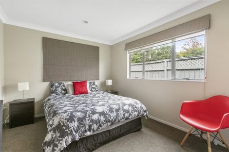 Photo of property in 62 Lagoon Way, West Harbour, Auckland, 0618