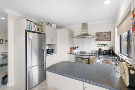 Photo of property in 30 Ian Peter Way, Otaki, 5512