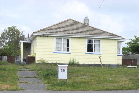 Photo of property in 35 Hollyford Avenue, Bryndwr, Christchurch, 8053