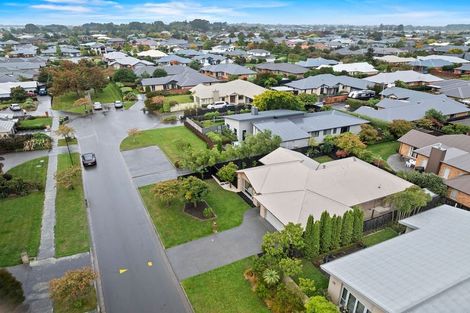 Photo of property in 2 Rooney Place, Aidanfield, Christchurch, 8025