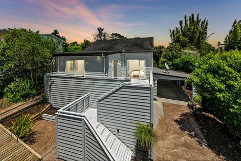 Photo of property in 9 Pine Avenue, Henderson, Auckland, 0612