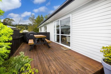 Photo of property in 63 Norana Road, Timberlea, Upper Hutt, 5018