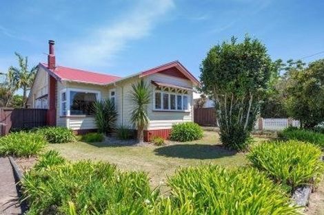 Photo of property in 8 Bernard Street, Avenues, Whangarei, 0110