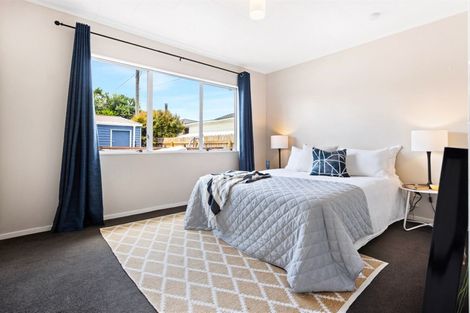 Photo of property in 2/60 Taikata Road, Te Atatu Peninsula, Auckland, 0610