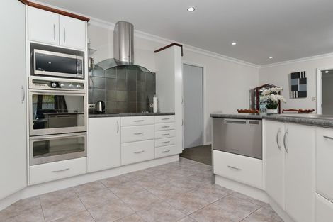 Photo of property in 20 The Esplanade, Huntington, Hamilton, 3210