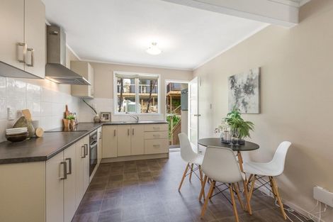 Photo of property in 1/56 Collins Avenue, Tawa, Wellington, 5028