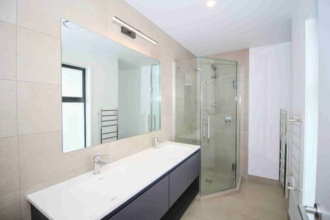 Photo of property in 122a Bucklands Beach Road, Bucklands Beach, Auckland, 2012