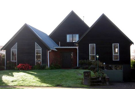 Photo of property in 6 Kentucky Way, Awapuni, Palmerston North, 4412