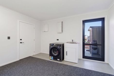 Photo of property in 8 Enforce Lane, Halswell, Christchurch, 8025