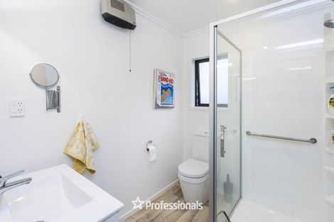 Photo of property in 1 Somerby Mews, Silverstream, Upper Hutt, 5019