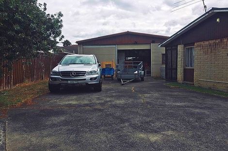 Photo of property in 1/6 Priestley Drive, Bucklands Beach, Auckland, 2014