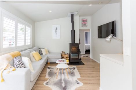 Photo of property in 38 Stoke Street, Sumner, Christchurch, 8081