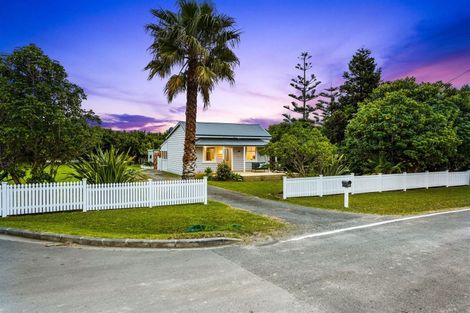 Photo of property in 4 Clarks Lane, Hobsonville, Auckland, 0618