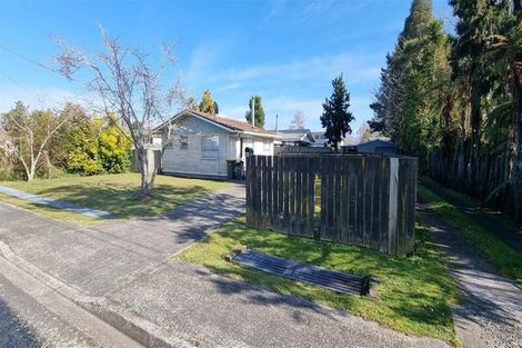 Photo of property in 8a Wyndham Road, Hannahs Bay, Rotorua, 3010
