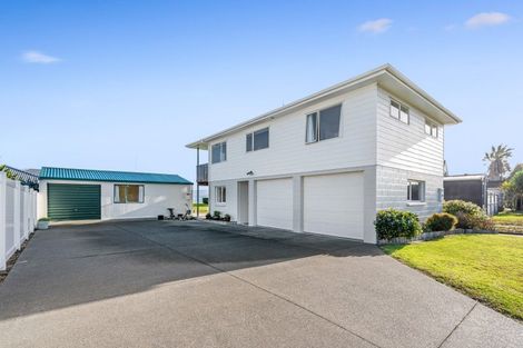 Photo of property in 19 Manaia View Road, One Tree Point, 0118