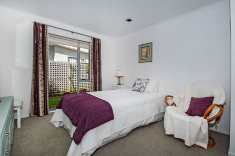 Photo of property in 4 Resolution Place, One Tree Point, 0118