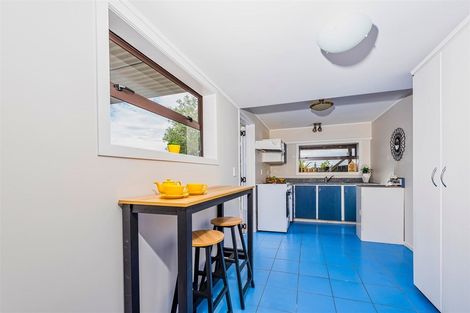 Photo of property in 15 Clearview Heights, Ranui, Auckland, 0612