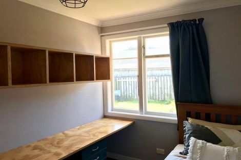 Photo of property in 5 Fitzroy Road, Fitzroy, New Plymouth, 4312