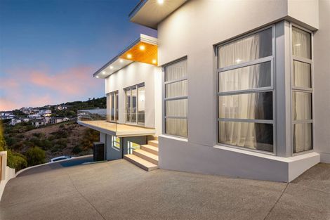 Photo of property in 4 Law Lane, Mount Pleasant, Christchurch, 8081