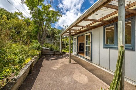 Photo of property in 8 Wellington Road, Surfdale, Waiheke Island, 1081
