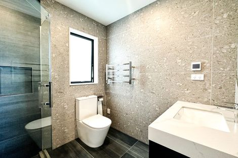 Photo of property in 44a Merani Street, Belmont, Auckland, 0622